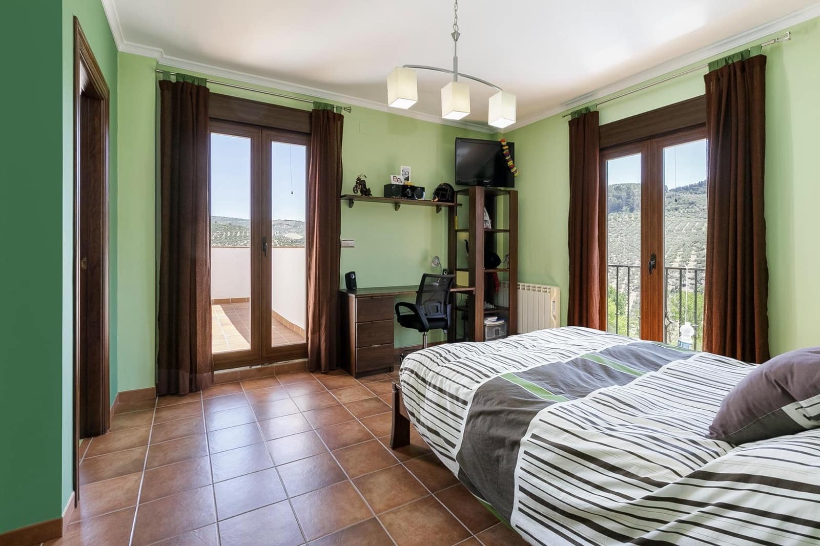 5 bedroom Finca/Country House for sale in Montefrio with pool garage - € 790,000 (Ref: 8184718)