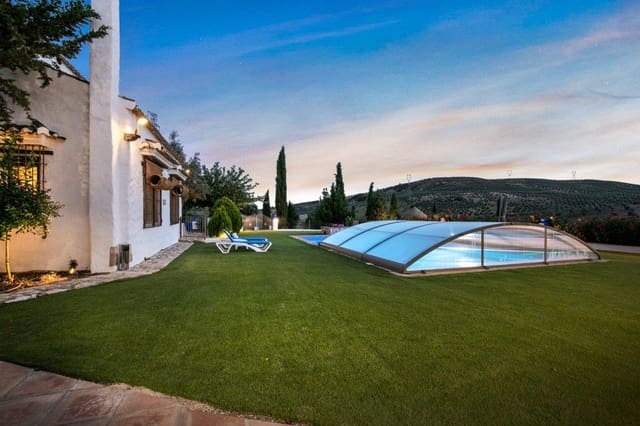 7 quarto Moradia para arrendar em Montefrío com piscina garagem - 3 500 € (Ref: 8184727)