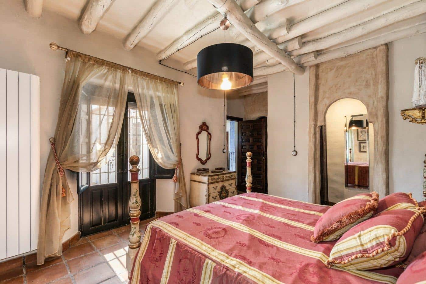 7 Zimmer Villa zu vermieten in Montefrio mit Pool Garage - 3.500 € (Ref: 8184727)