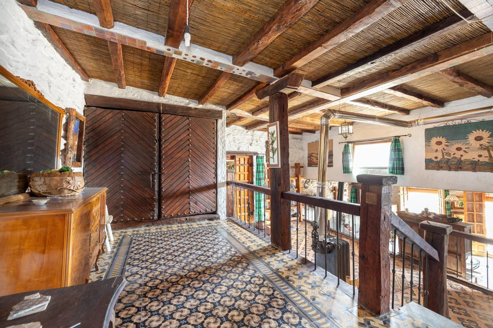 4 bedroom Finca/Country House for sale in Pampaneira with garage €