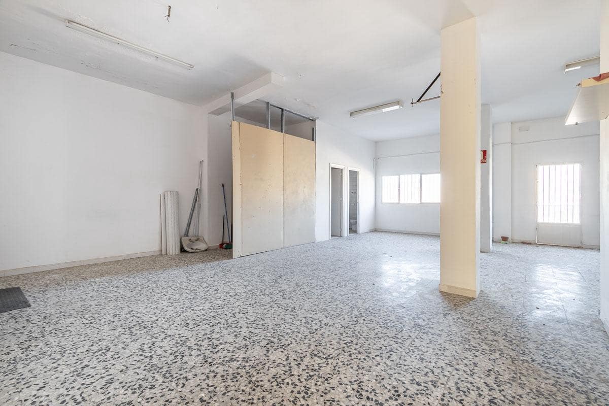 Erhverv til salg i Loja - € 125.000 (Ref: 8184800)