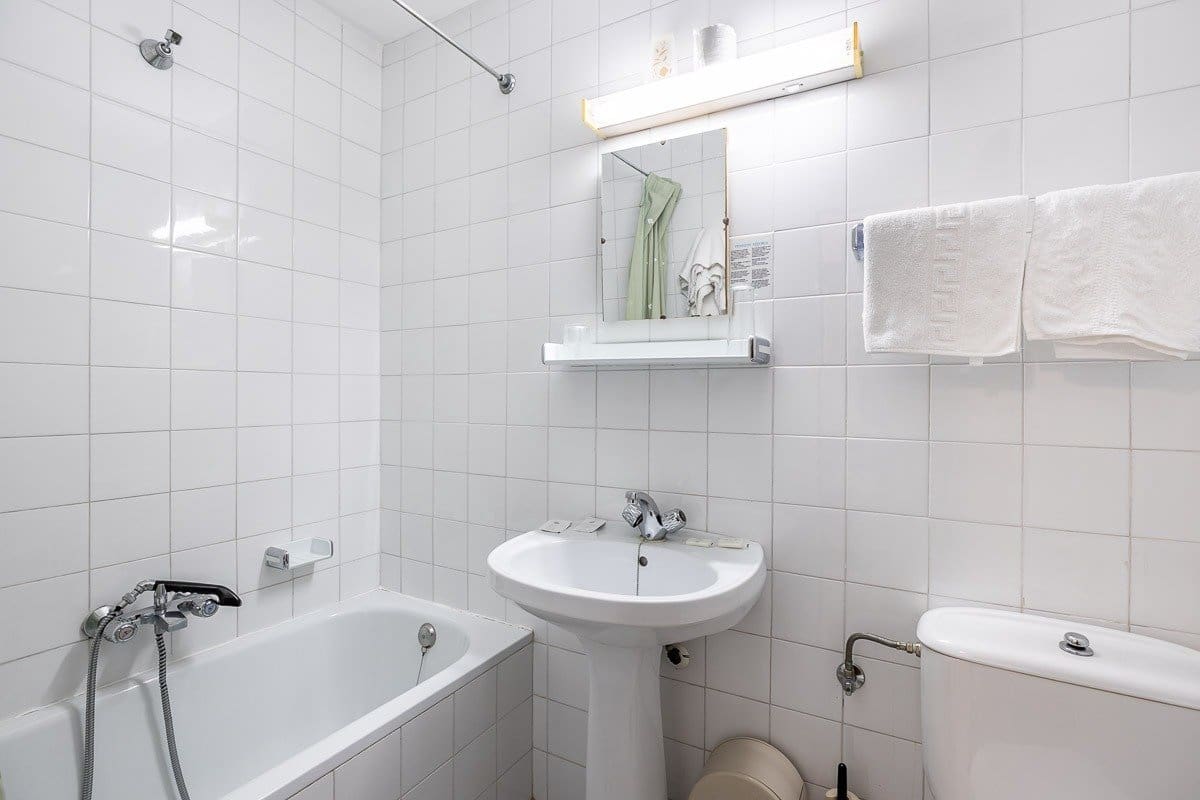 19 soverom Kommersiell til salgs i Lanjaron - € 380 000 (Ref: 8234033)