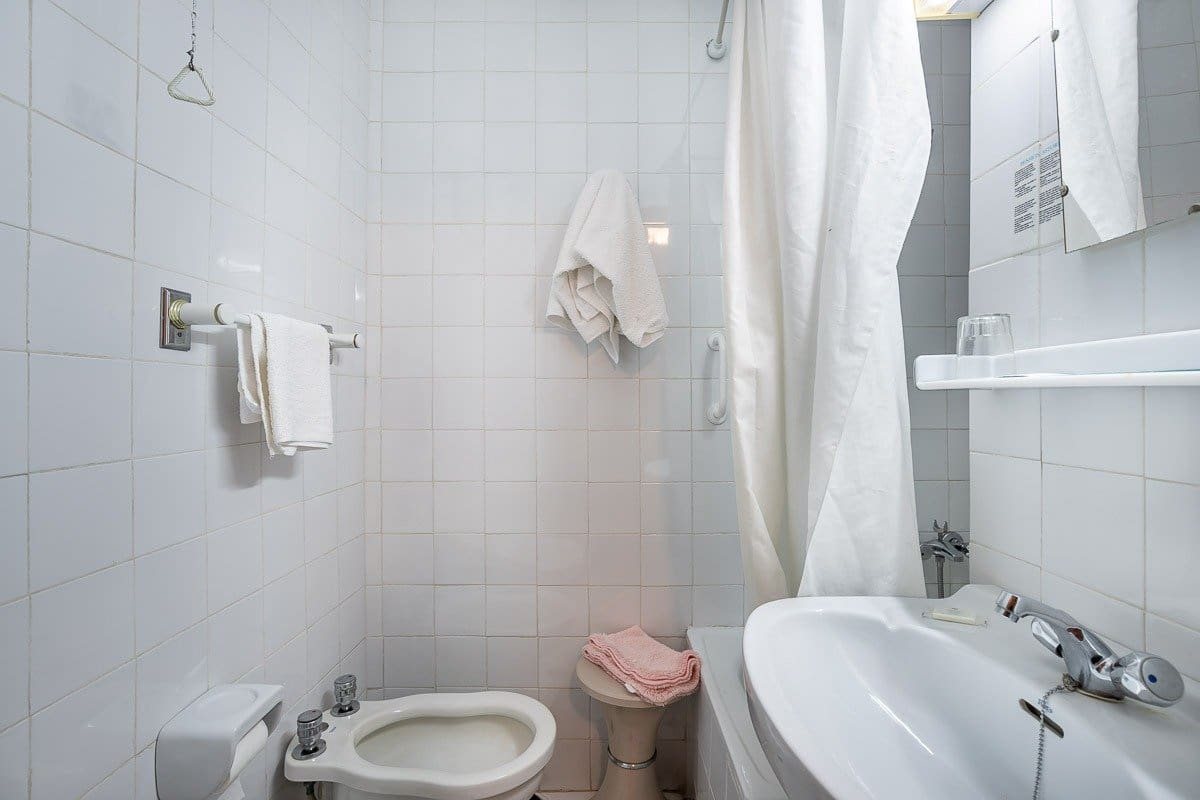 19 soverom Kommersiell til salgs i Lanjaron - € 380 000 (Ref: 8234033)