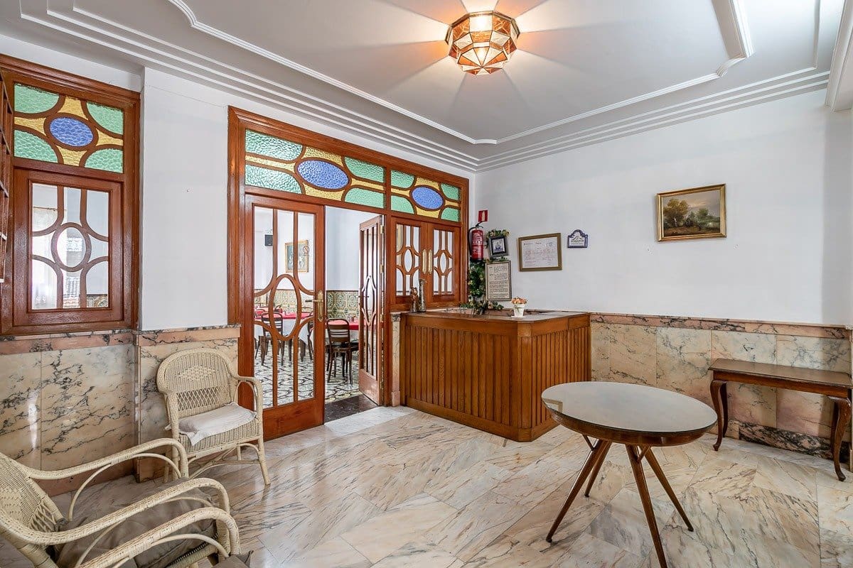 19 soverom Kommersiell til salgs i Lanjaron - € 380 000 (Ref: 8234033)