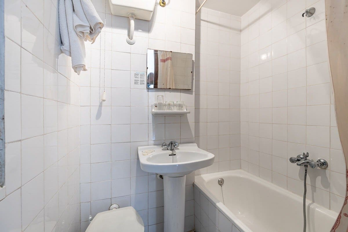 19 soverom Kommersiell til salgs i Lanjaron - € 380 000 (Ref: 8234033)