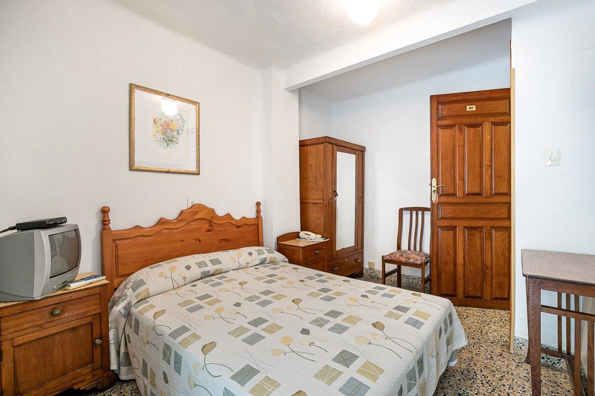 19 soverom Kommersiell til salgs i Lanjaron - € 380 000 (Ref: 8234033)