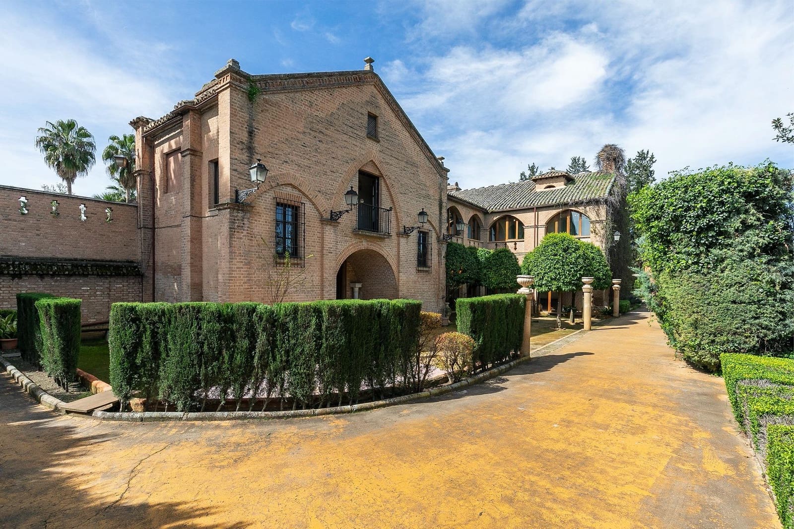 20 soveværelse Finca/Landehus til salg i Fuente Vaqueros med swimmingpool garage - € 3.450.000 (Ref: 8245044)