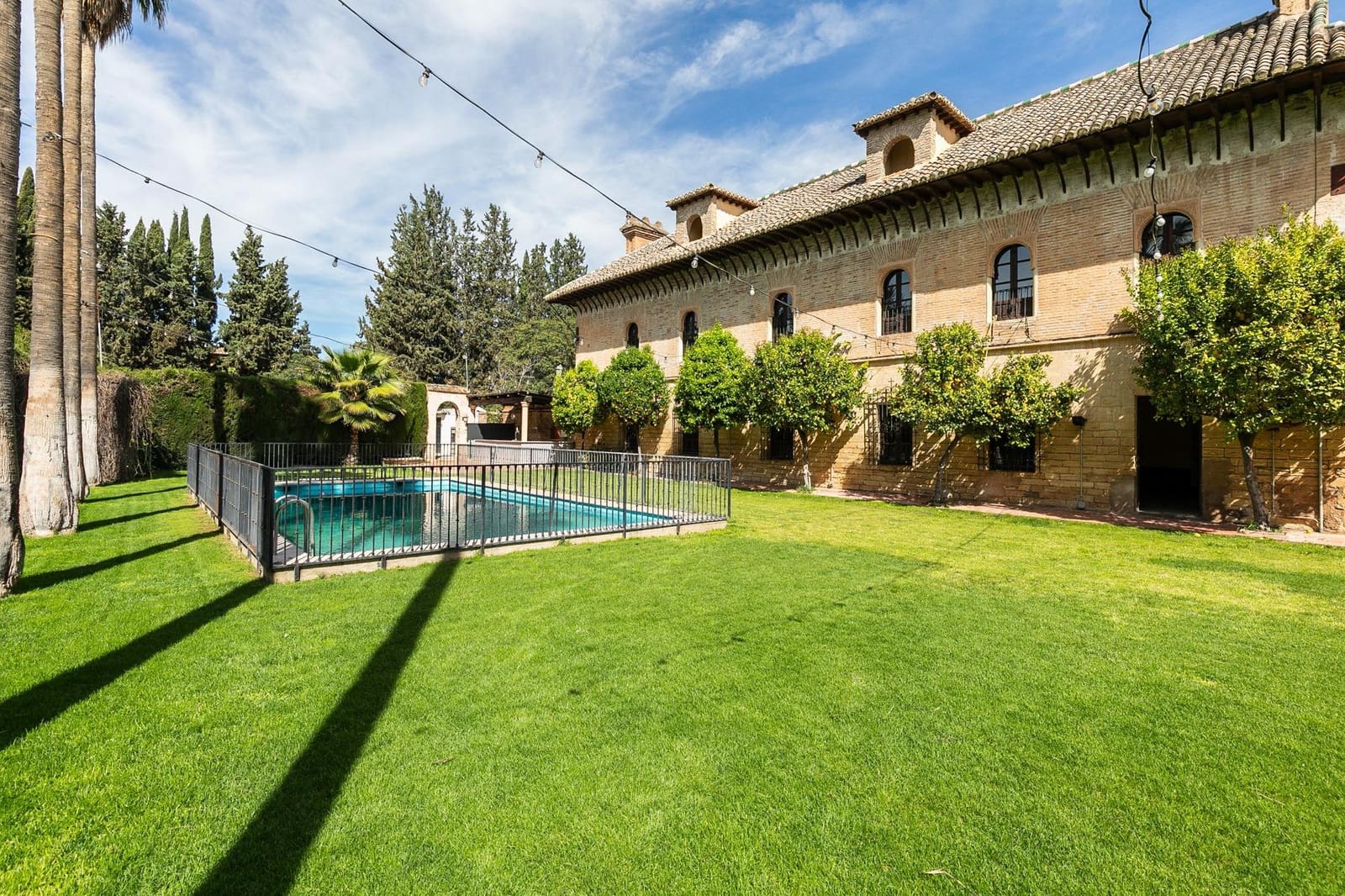 20 soveværelse Finca/Landehus til salg i Fuente Vaqueros med swimmingpool garage - € 3.450.000 (Ref: 8245044)