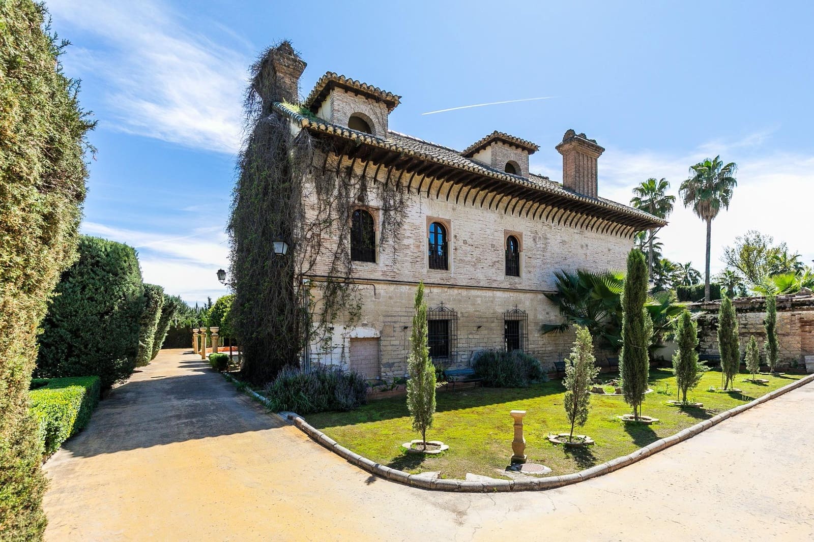 20 soveværelse Finca/Landehus til salg i Fuente Vaqueros med swimmingpool garage - € 3.450.000 (Ref: 8245044)