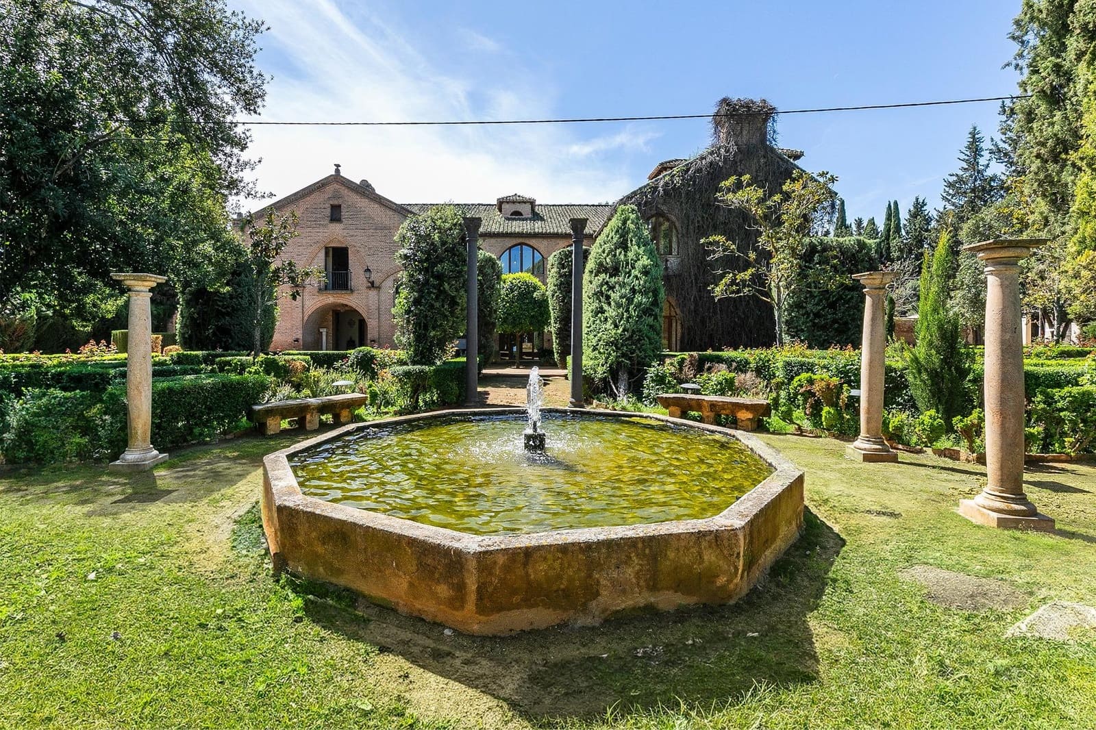 20 soveværelse Finca/Landehus til salg i Fuente Vaqueros med swimmingpool garage - € 3.450.000 (Ref: 8245044)