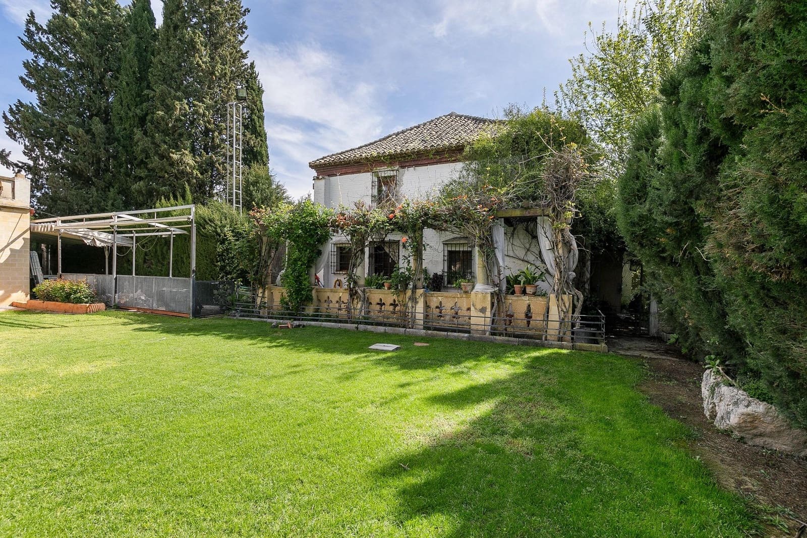 20 soveværelse Finca/Landehus til salg i Fuente Vaqueros med swimmingpool garage - € 3.450.000 (Ref: 8245044)