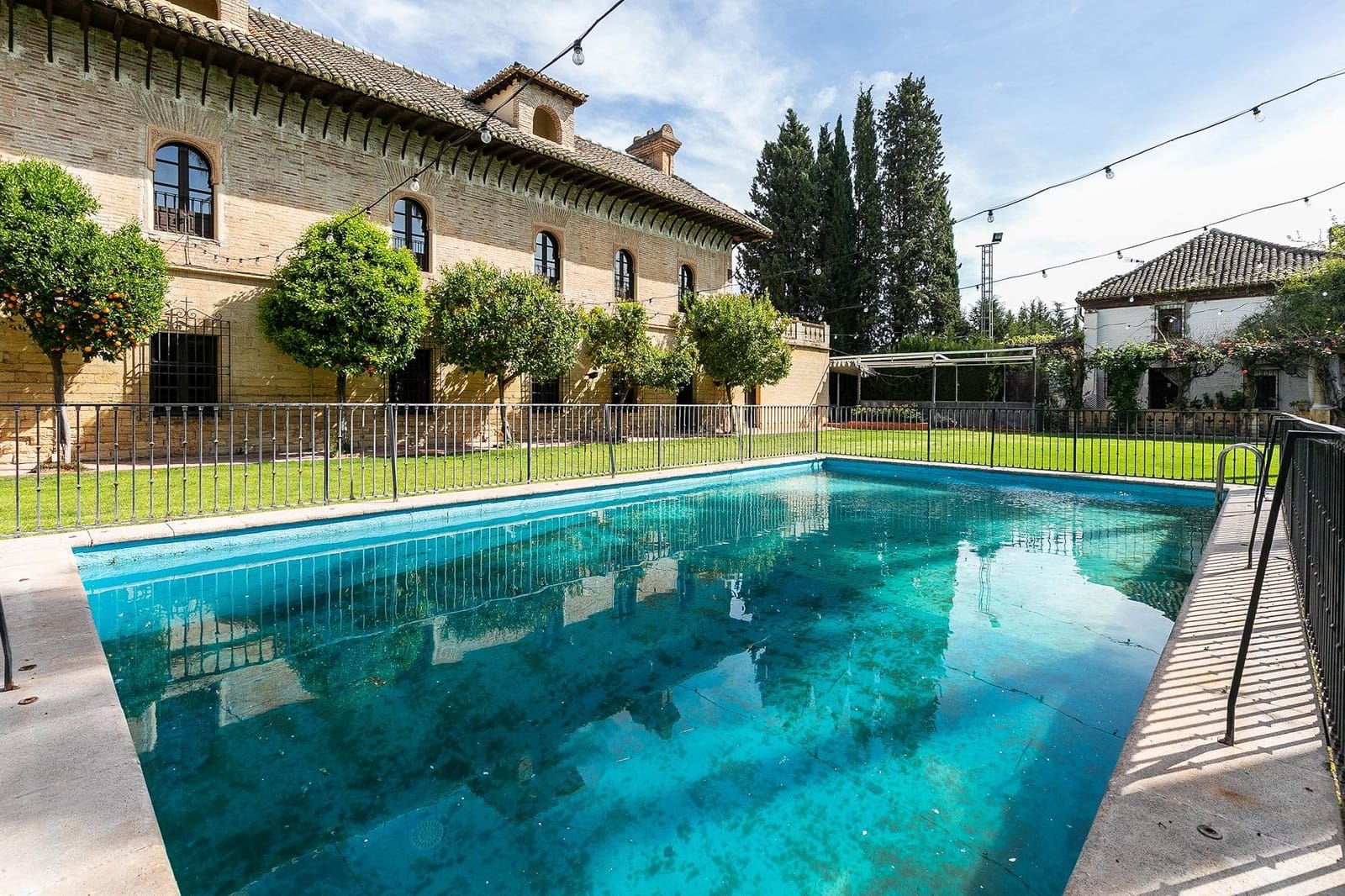 20 soveværelse Finca/Landehus til salg i Fuente Vaqueros med swimmingpool garage - € 3.450.000 (Ref: 8245044)