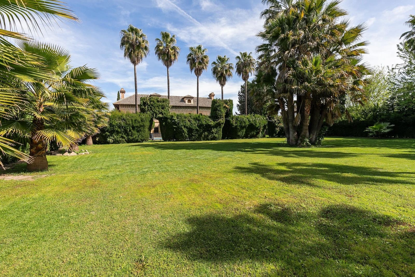 20 soveværelse Finca/Landehus til salg i Fuente Vaqueros med swimmingpool garage - € 3.450.000 (Ref: 8245044)