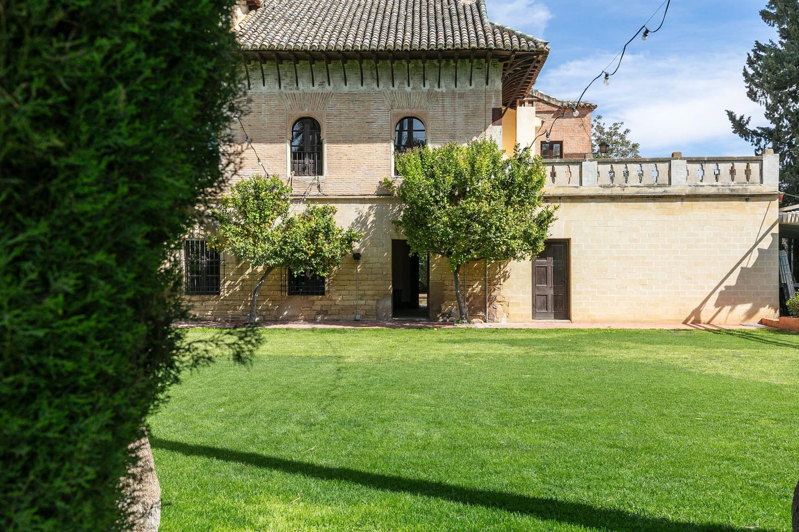 20 soveværelse Finca/Landehus til salg i Fuente Vaqueros med swimmingpool garage - € 3.450.000 (Ref: 8245044)