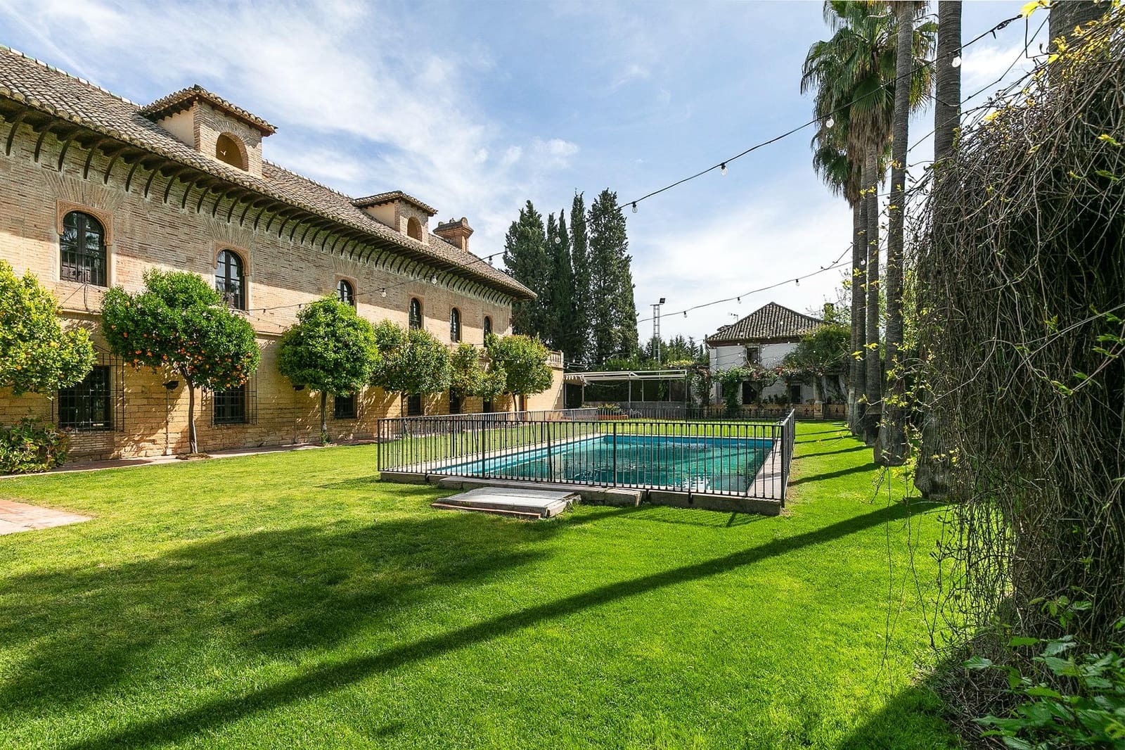 20 soveværelse Finca/Landehus til salg i Fuente Vaqueros med swimmingpool garage - € 3.450.000 (Ref: 8245044)