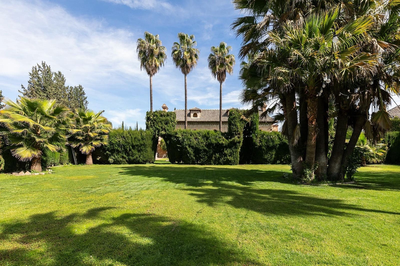 20 soveværelse Finca/Landehus til salg i Fuente Vaqueros med swimmingpool garage - € 3.450.000 (Ref: 8245044)