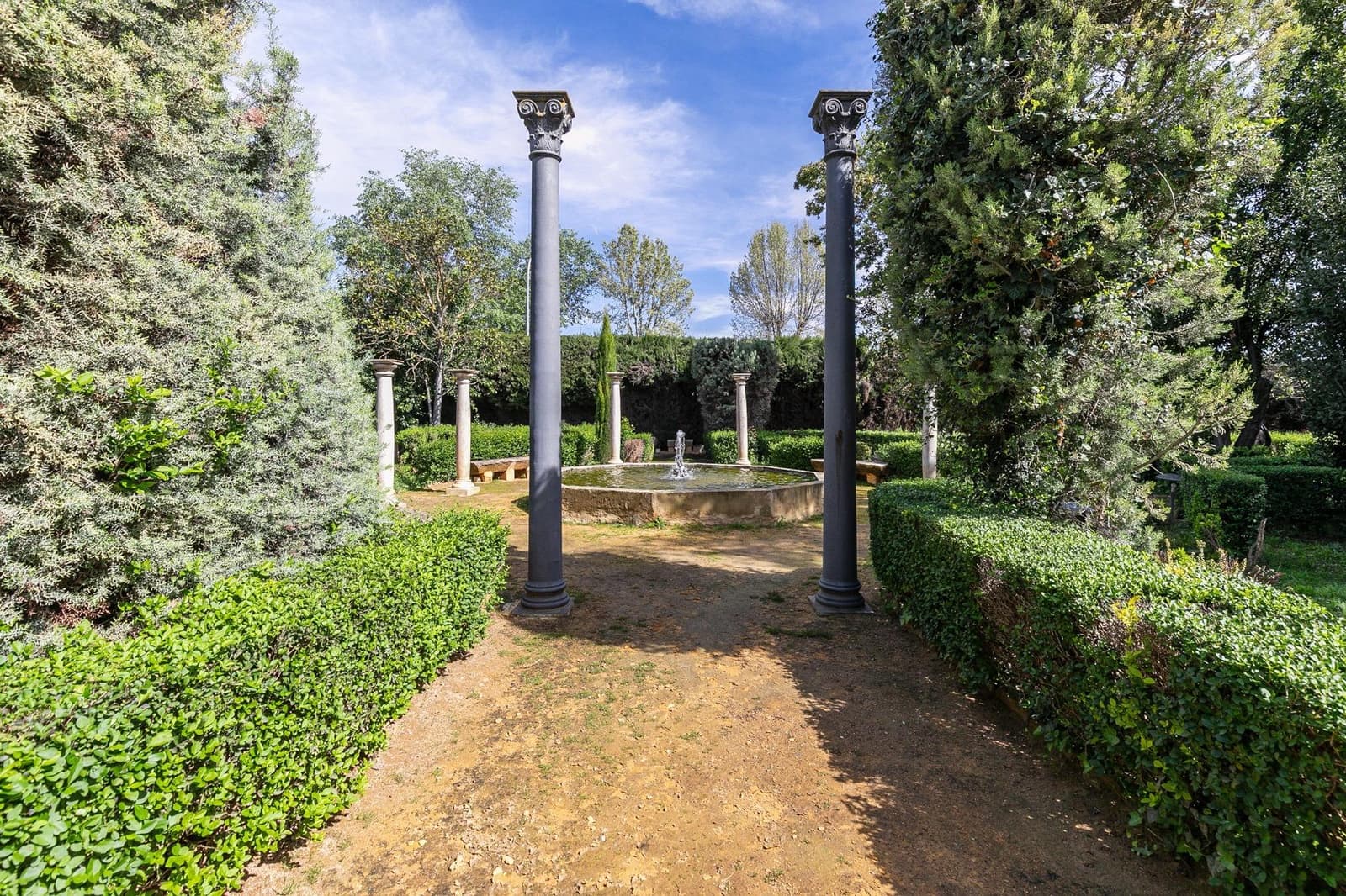 20 soveværelse Finca/Landehus til salg i Fuente Vaqueros med swimmingpool garage - € 3.450.000 (Ref: 8245044)