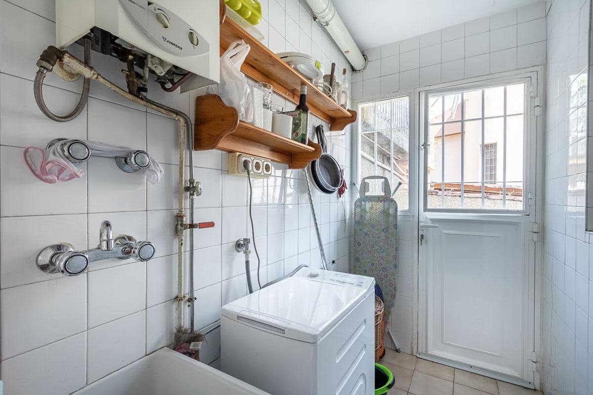 4 quarto Moradia para venda em Pinos Genil com piscina garagem - 339 000 € (Ref: 8318147)