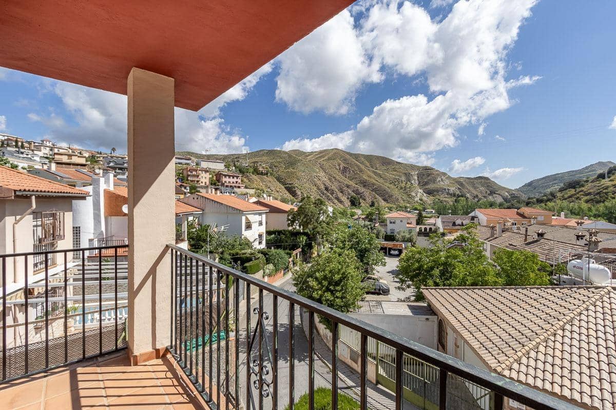 4 quarto Moradia para venda em Pinos Genil com piscina garagem - 339 000 € (Ref: 8318147)