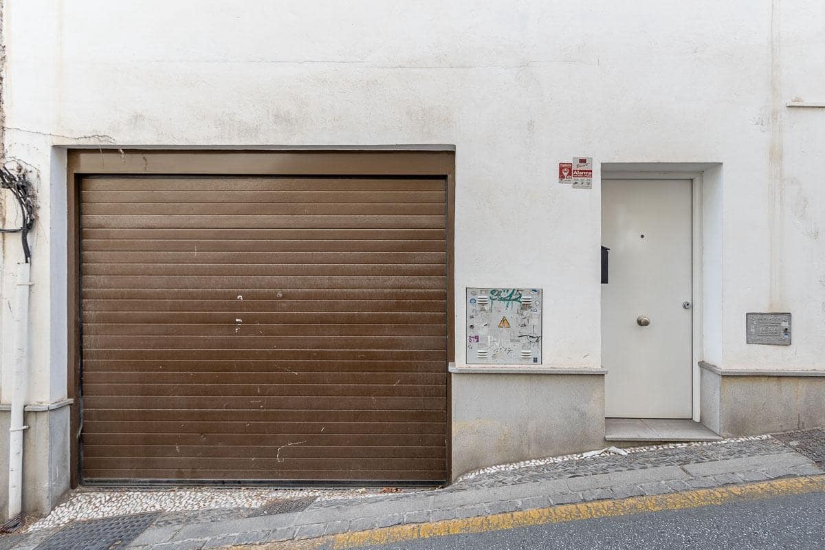 3 soveværelse Villa til salg i Granada by med garage - € 690.000 (Ref: 8418004)