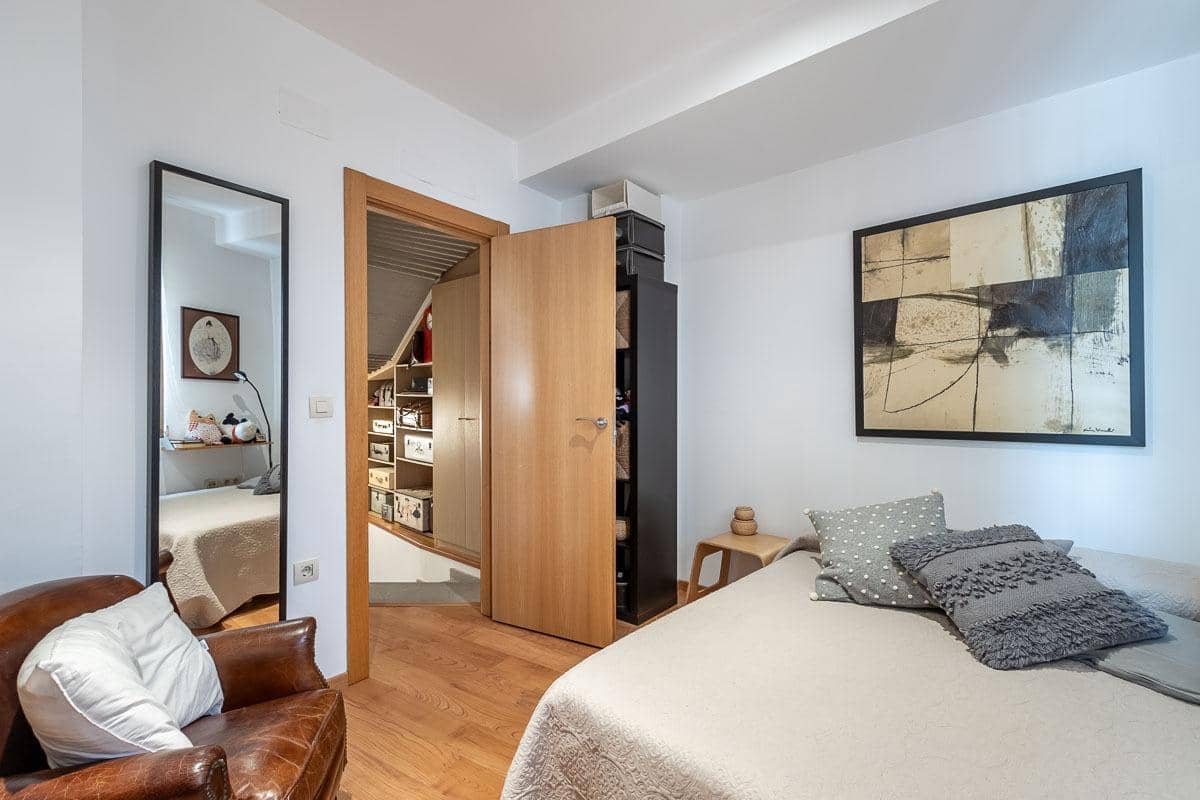 3 soveværelse Villa til salg i Granada by med garage - € 690.000 (Ref: 8418004)