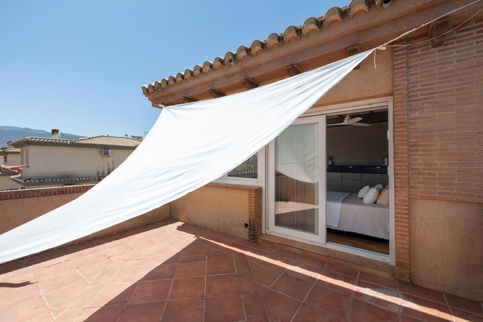 3 bedroom Villa for sale in Otura with pool garage - € 545,000 (Ref: 8455756)