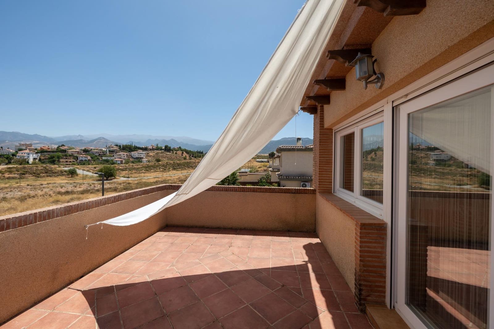 3 bedroom Villa for sale in Otura with pool garage - € 545,000 (Ref: 8455756)