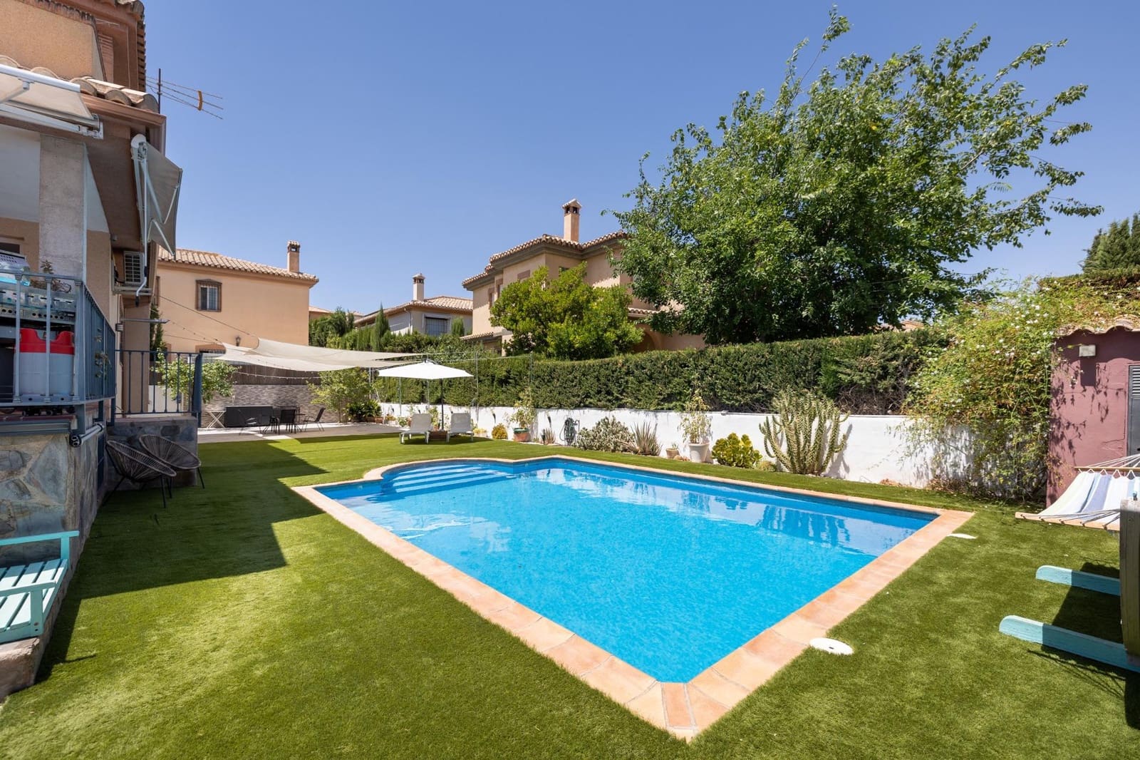 3 bedroom Villa for sale in Otura with pool garage - € 545,000 (Ref: 8455756)