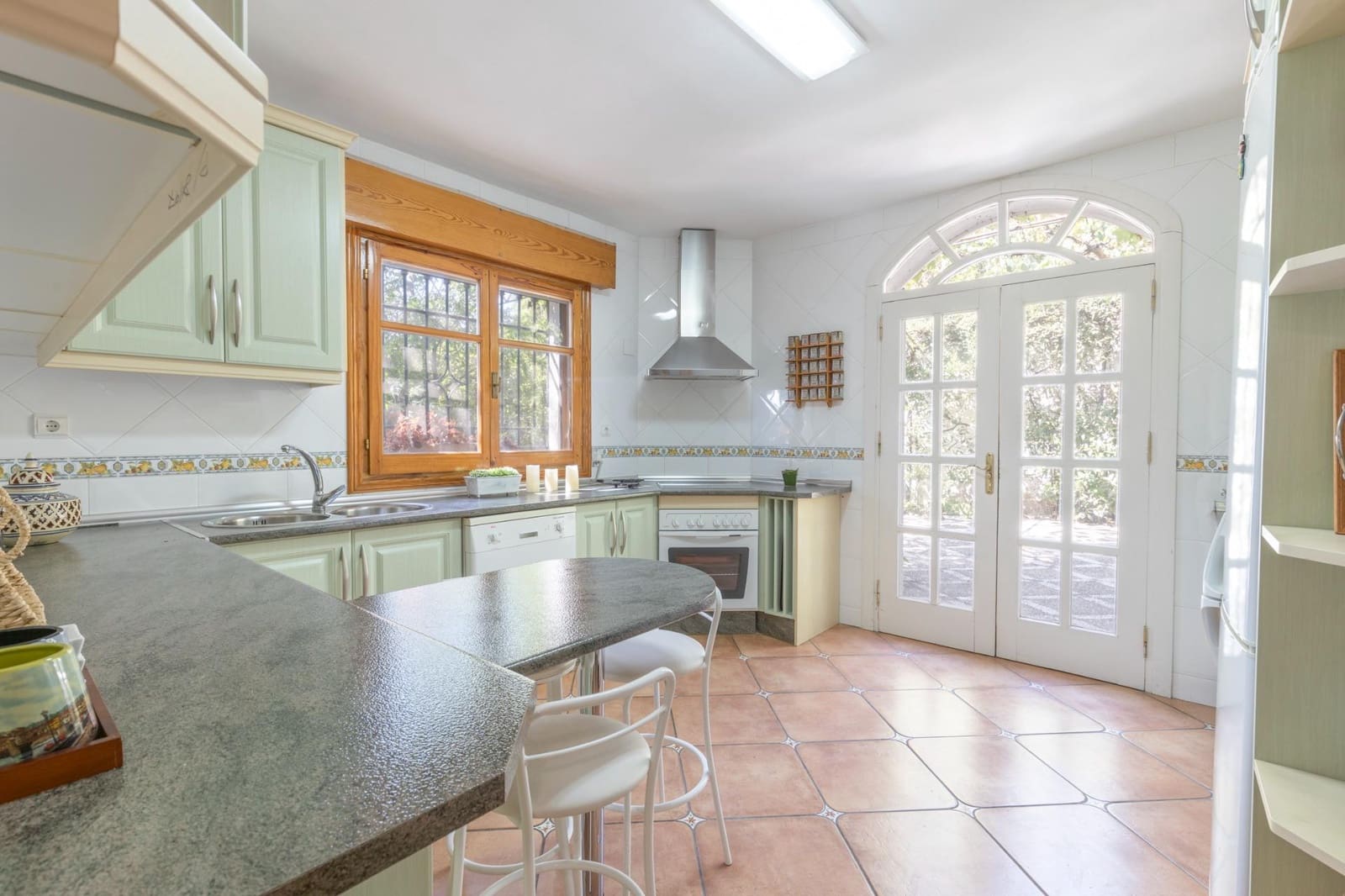 4 slaapkamer Villa te koop in Albolote met zwembad garage - € 650.000 (Ref: 8461979)