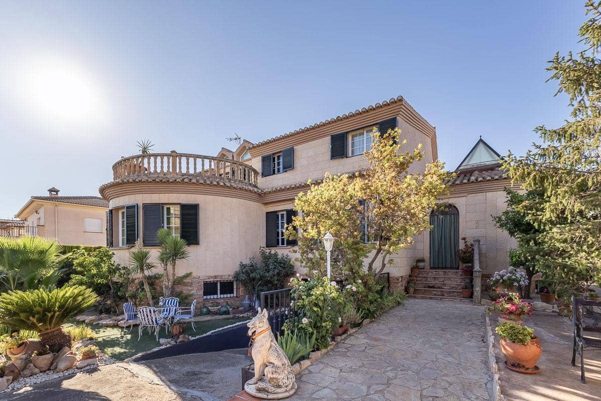 4 soveværelse Villa til salg i Iznalloz med swimmingpool garage - € 398.000 (Ref: 8536677)