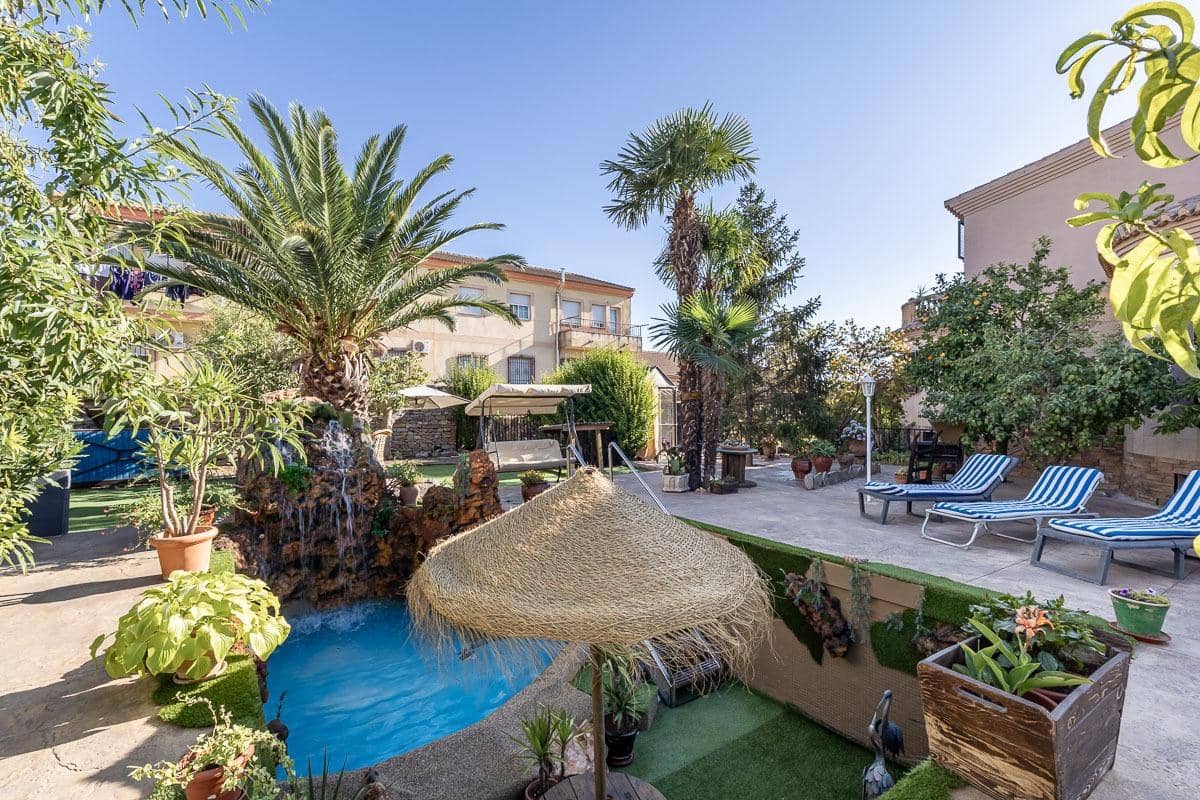 4 soveværelse Villa til salg i Iznalloz med swimmingpool garage - € 398.000 (Ref: 8536677)