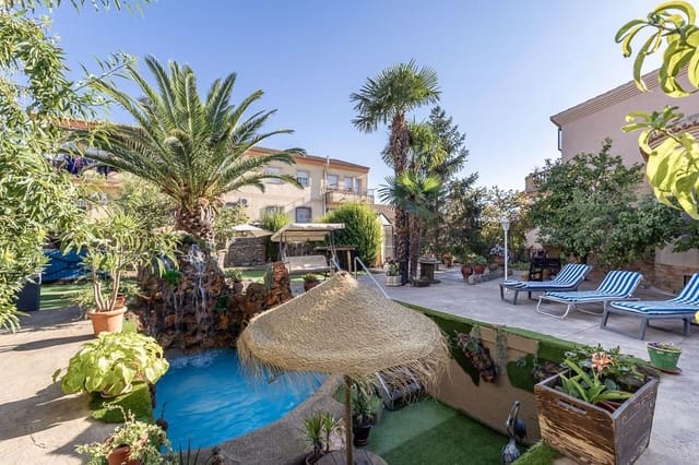 4 soveværelse Villa til salg i Iznalloz med swimmingpool garage - € 398.000 (Ref: 8536677)