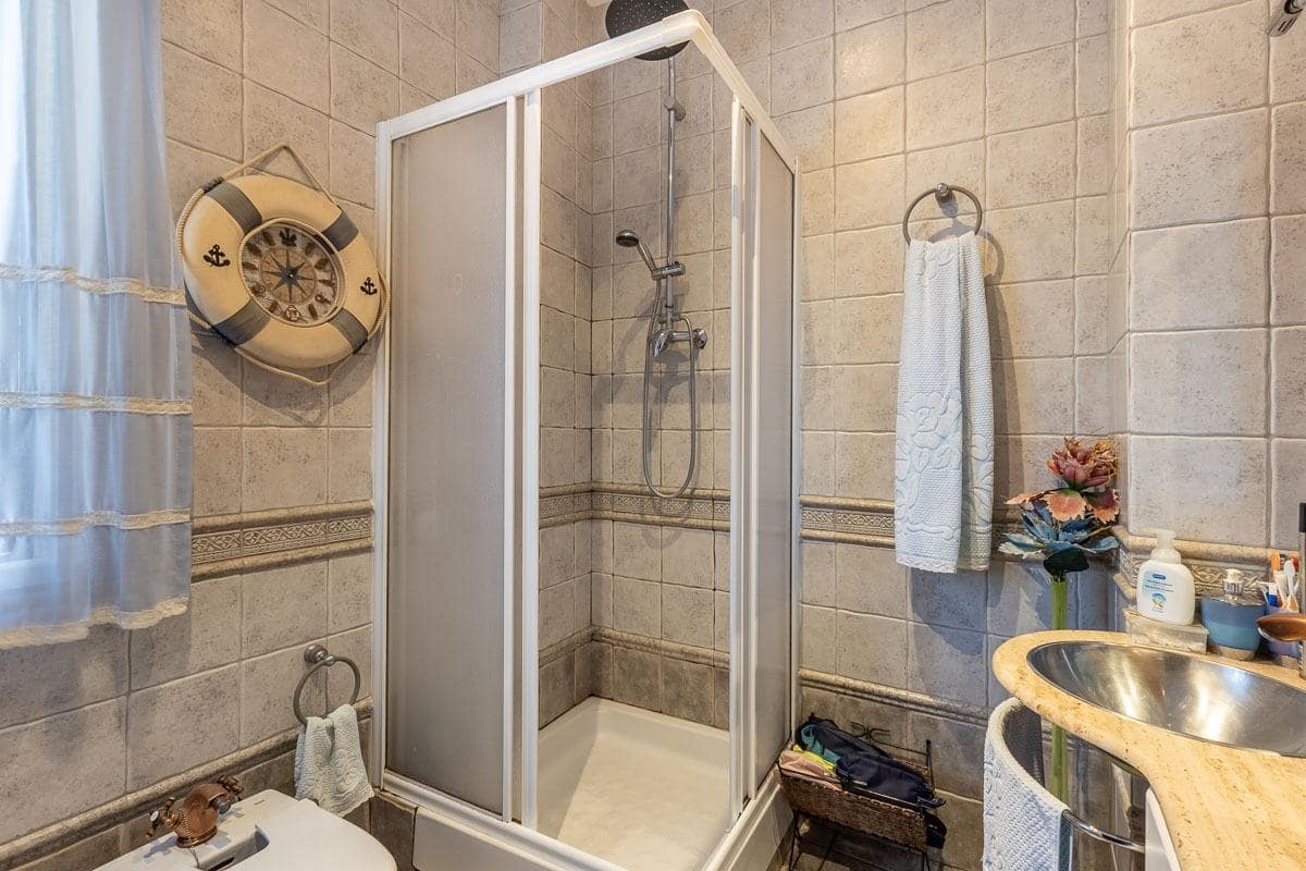 4 soveværelse Villa til salg i Iznalloz med swimmingpool garage - € 398.000 (Ref: 8536677)