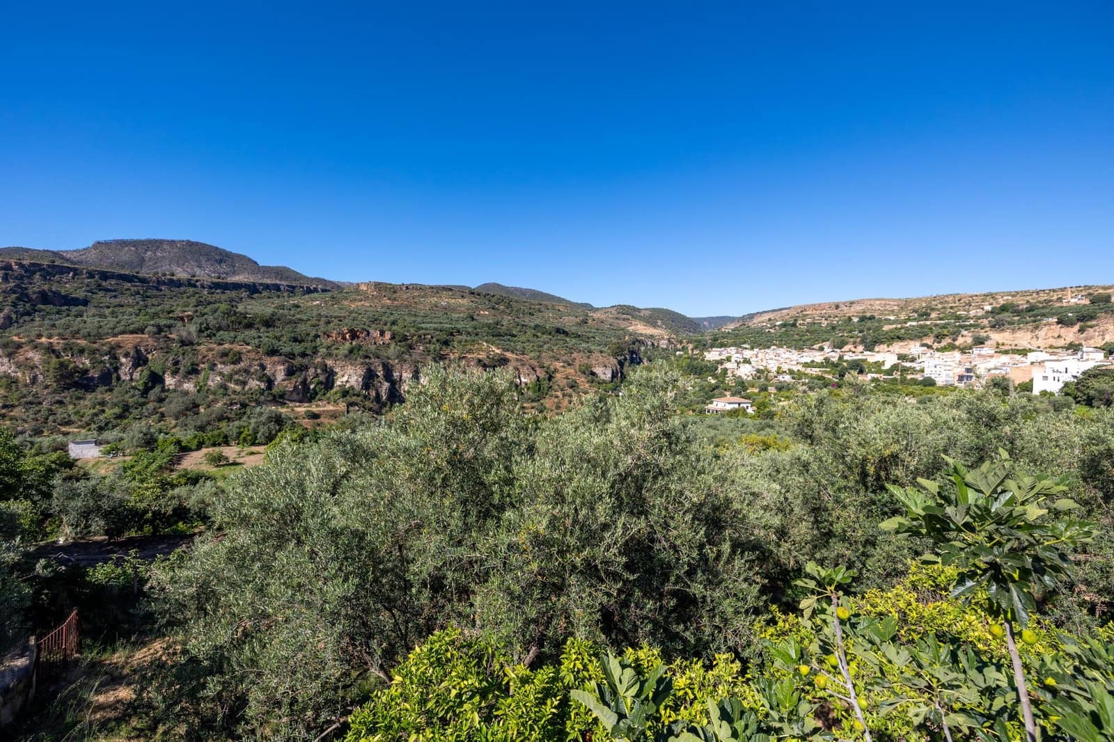 3 soverom Rekkehus til salgs i Albunuelas - € 60 000 (Ref: 8542135)