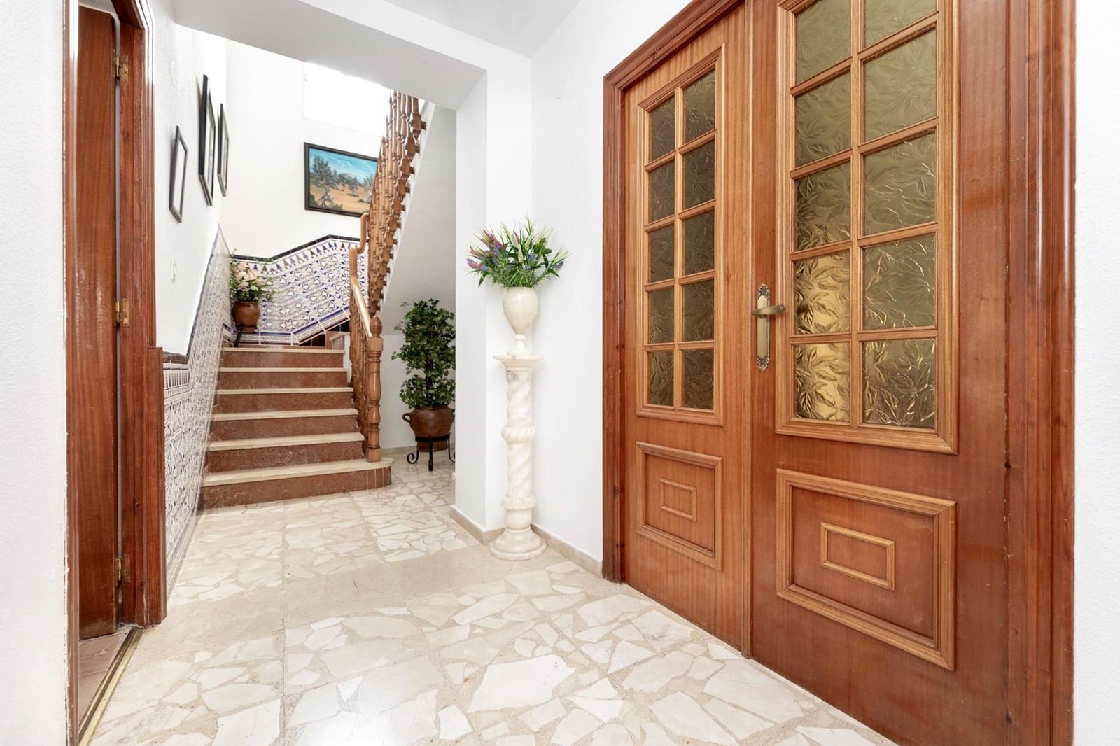 4 bedroom Villa for sale in Moraleda de Zafayona with pool garage - € 599,000 (Ref: 8574249)