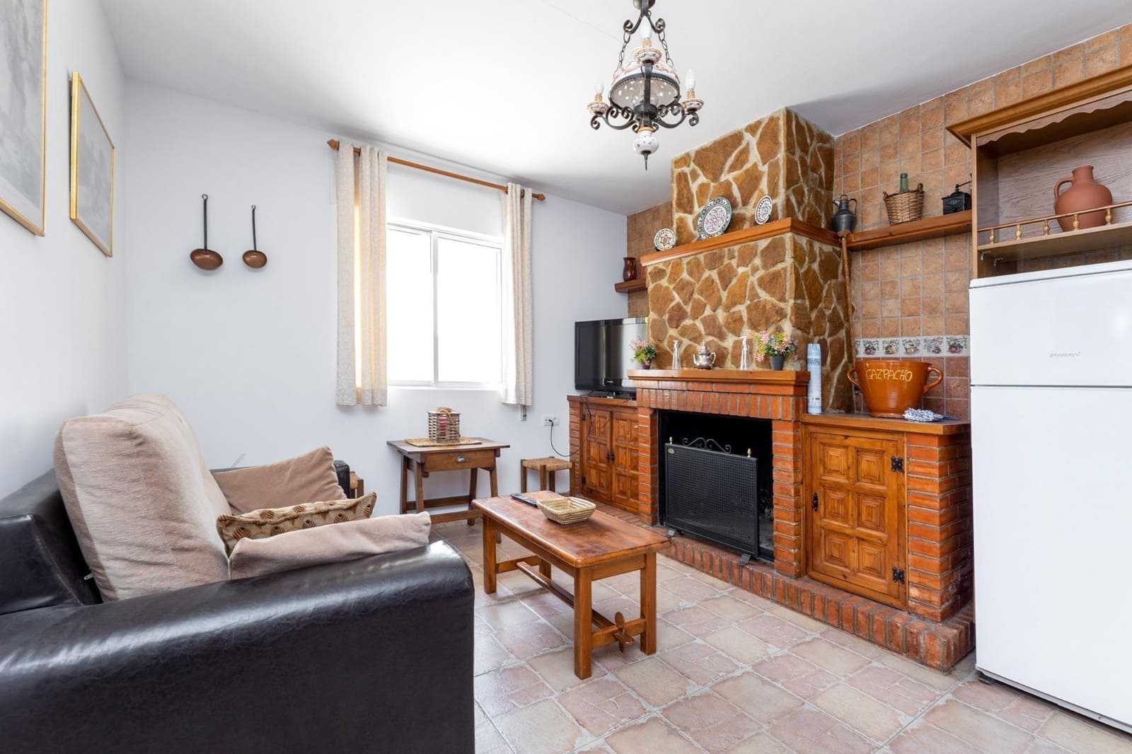 4 bedroom Villa for sale in Moraleda de Zafayona with pool garage - € 599,000 (Ref: 8574249)