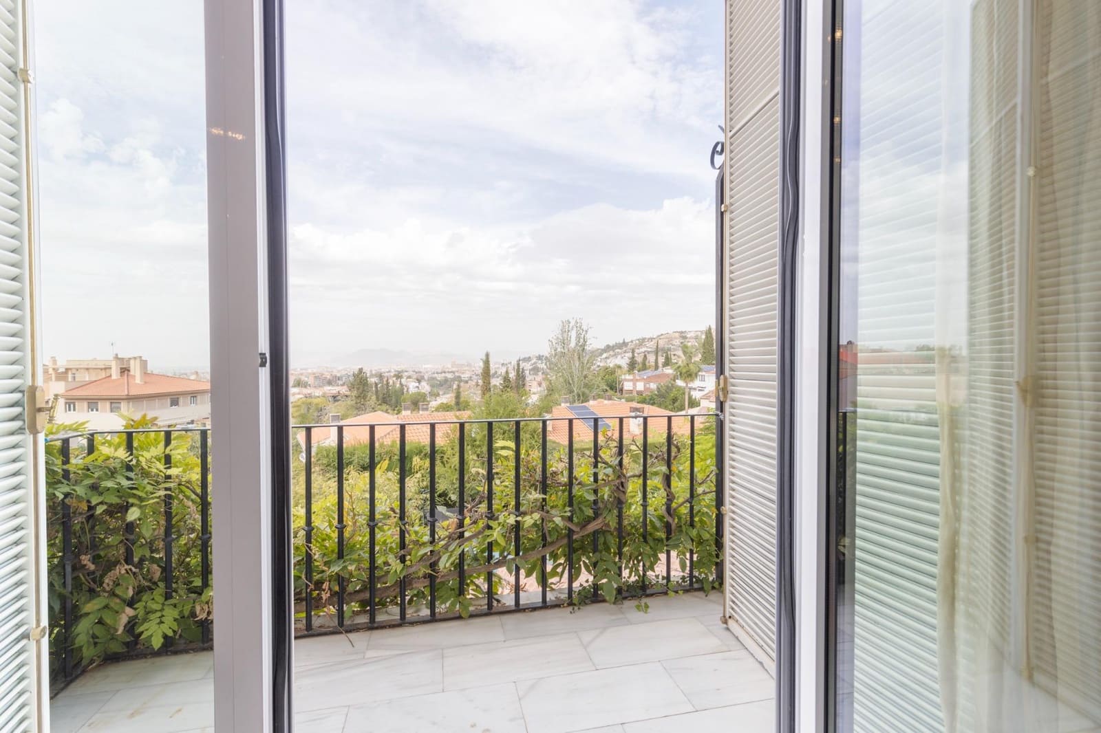 5 soveværelse Villa til salg i Granada by med swimmingpool garage - € 890.000 (Ref: 8588358)