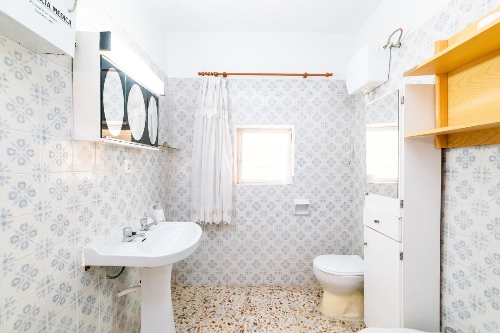 3 soveværelse Villa til salg i Olivares - € 100.000 (Ref: 8588359)