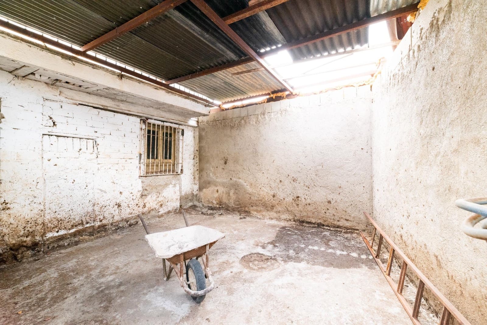 3 soveværelse Villa til salg i Olivares - € 100.000 (Ref: 8588359)