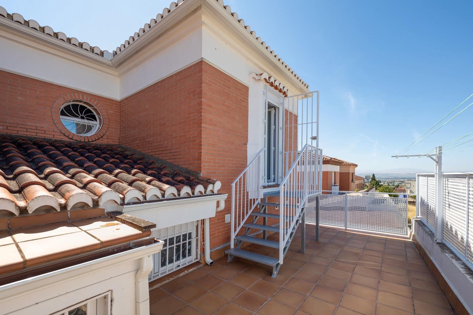 4 bedroom Terraced Villa for sale in Albolote with pool garage - € 435,000 (Ref: 8599703)