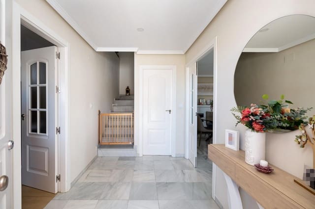 4 chambre Villa/Maison Mitoyenne à vendre à Albolote avec piscine garage - 435 000 € (Ref: 8599703)