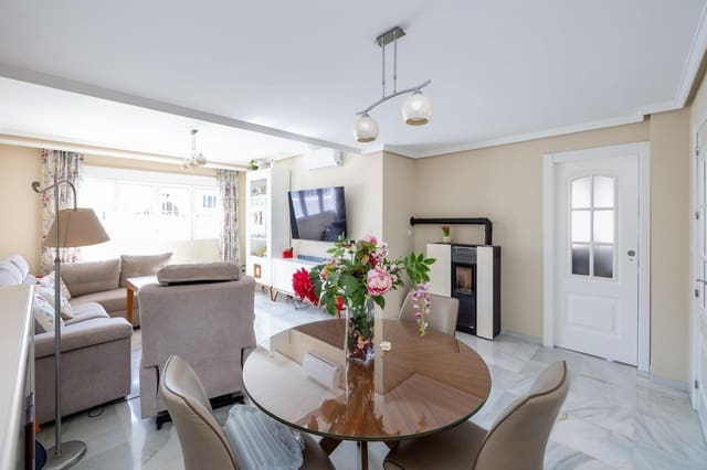 4 chambre Villa/Maison Mitoyenne à vendre à Albolote avec piscine garage - 435 000 € (Ref: 8599703)