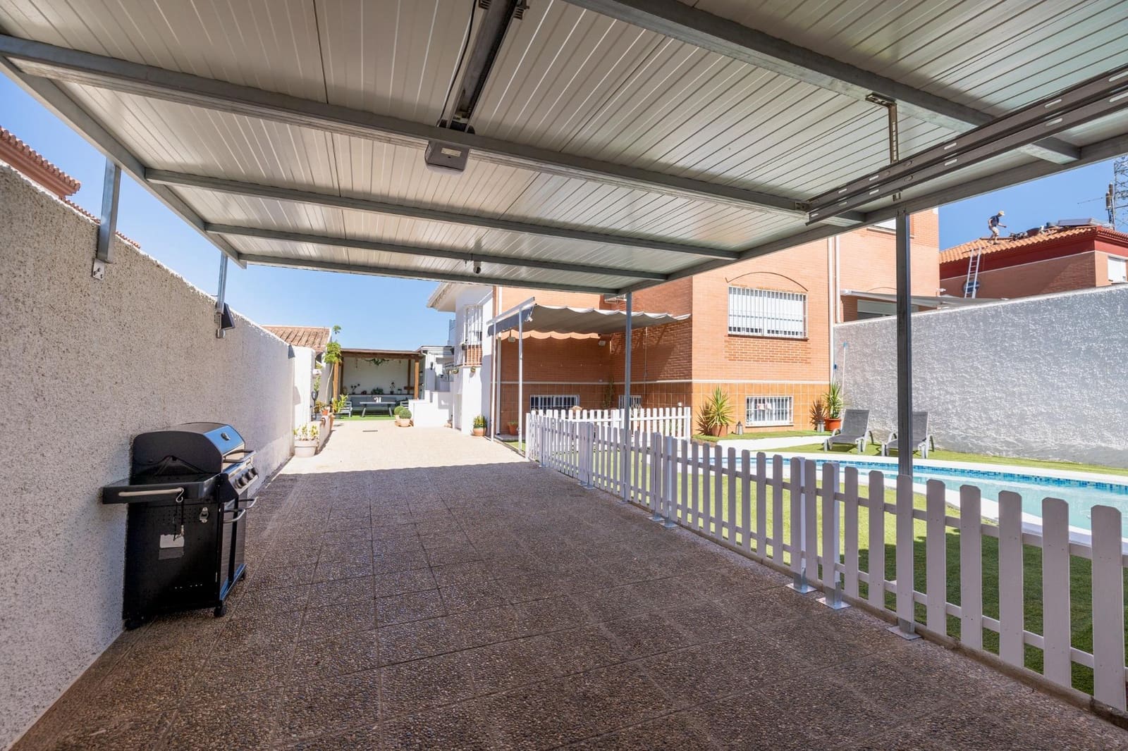 4 bedroom Terraced Villa for sale in Albolote with pool garage - € 435,000 (Ref: 8599703)