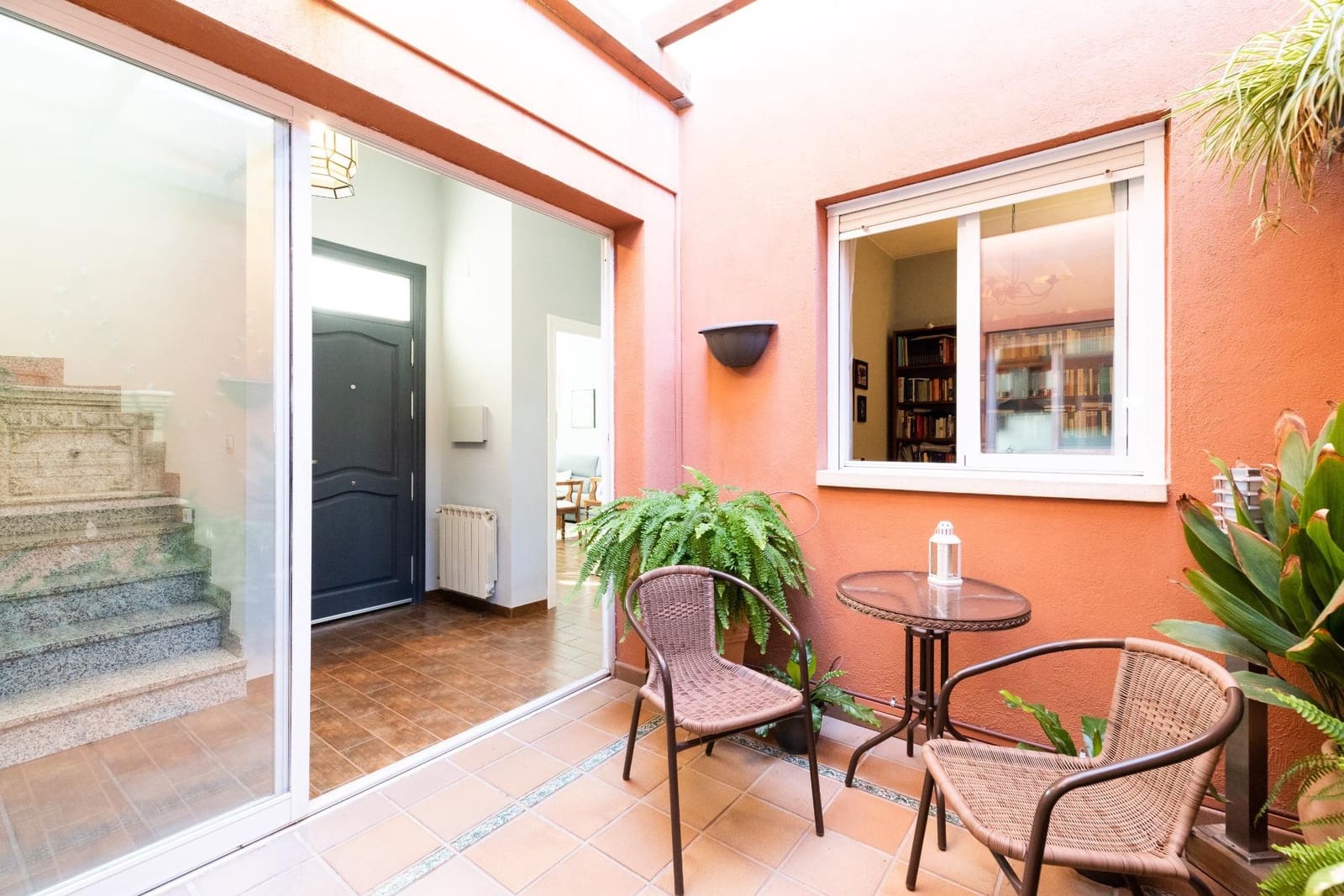 4 bedroom Villa for sale in Granada city with garage - € 319,900 (Ref: 8630287)