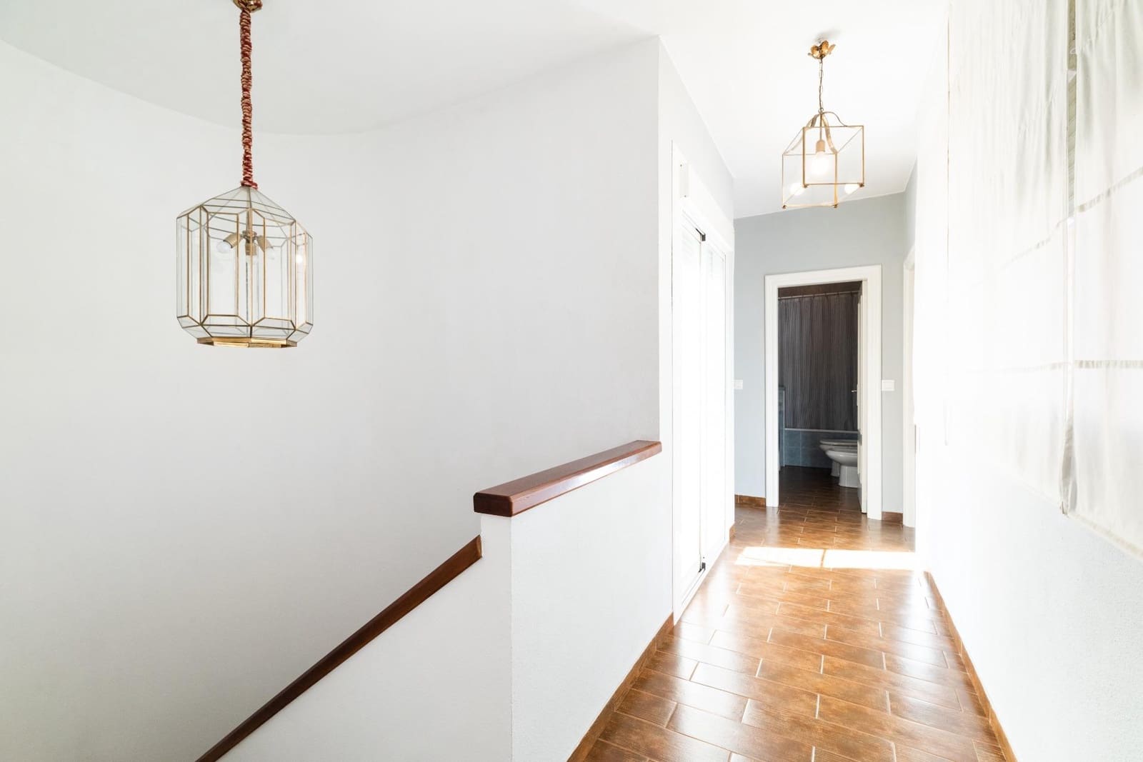 4 bedroom Villa for sale in Granada city with garage - € 319,900 (Ref: 8630287)