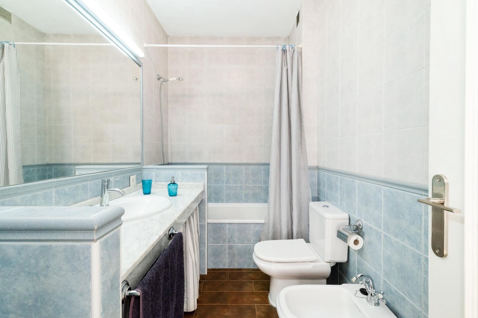 4 bedroom Villa for sale in Granada city with garage - € 319,900 (Ref: 8630287)