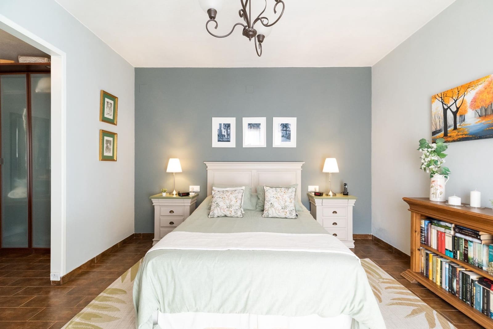 4 bedroom Villa for sale in Granada city with garage - € 319,900 (Ref: 8630287)