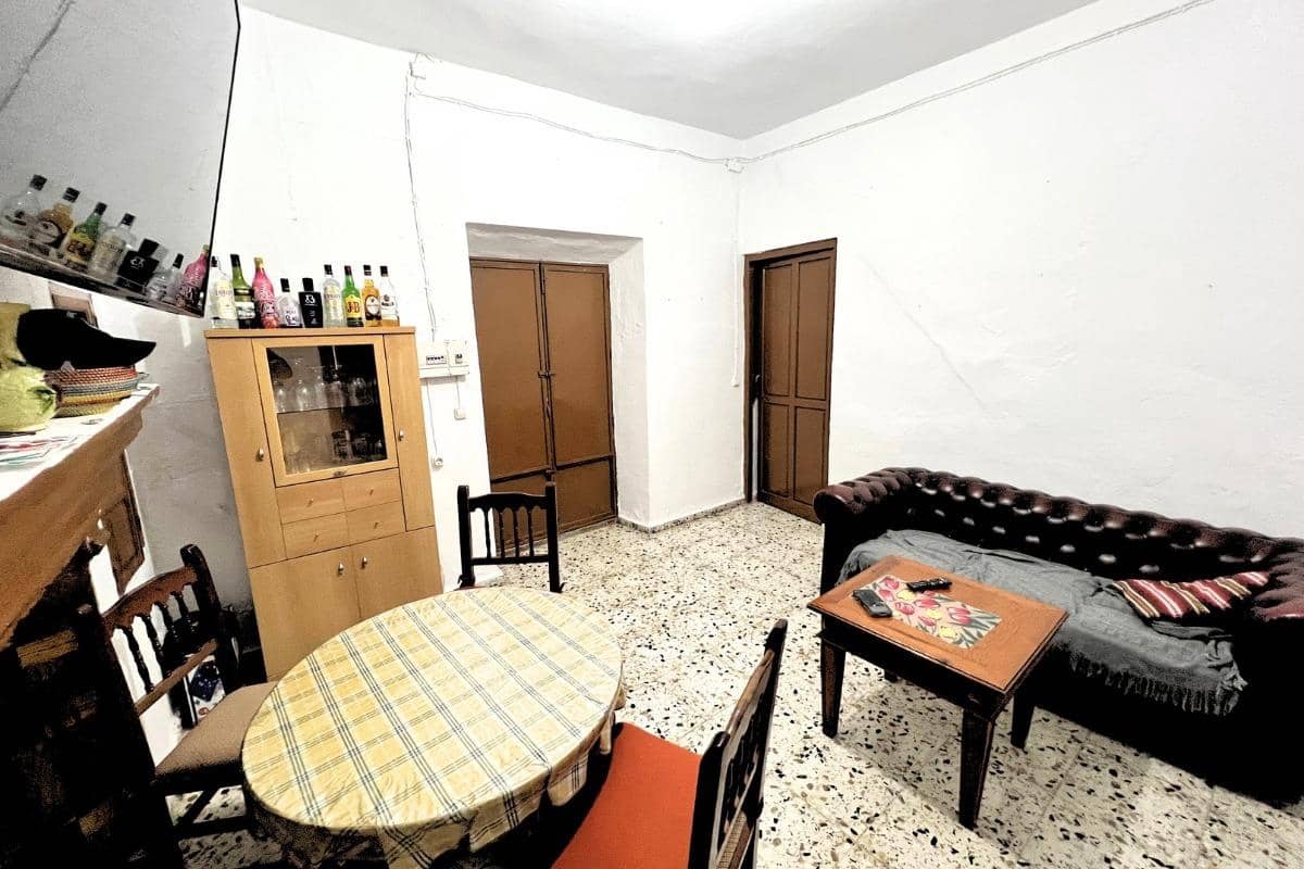 4 soveværelse Villa til salg i Arenas del Rey - € 45.000 (Ref: 8637100)