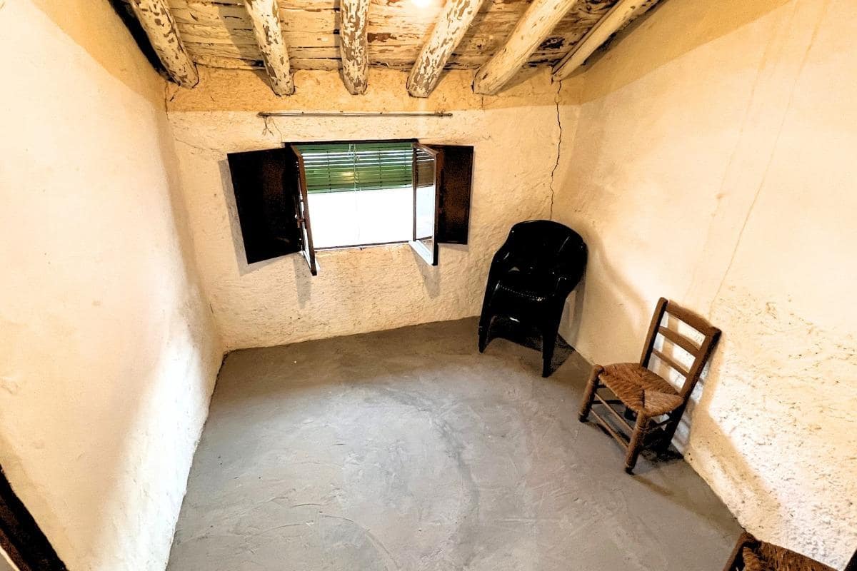 4 soveværelse Villa til salg i Arenas del Rey - € 45.000 (Ref: 8637100)