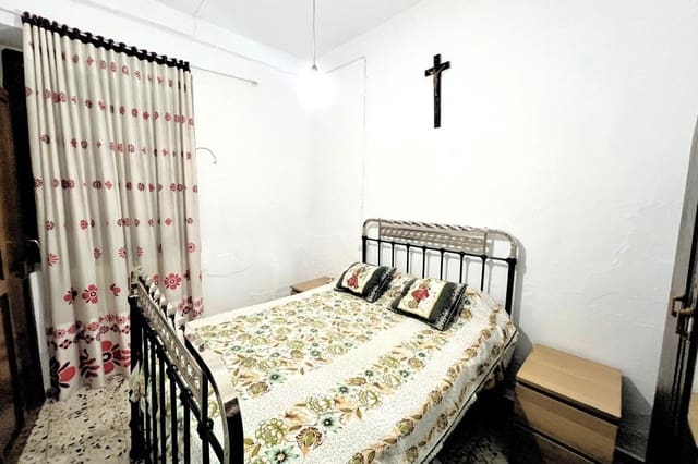 4 soveværelse Villa til salg i Arenas del Rey - € 45.000 (Ref: 8637100)